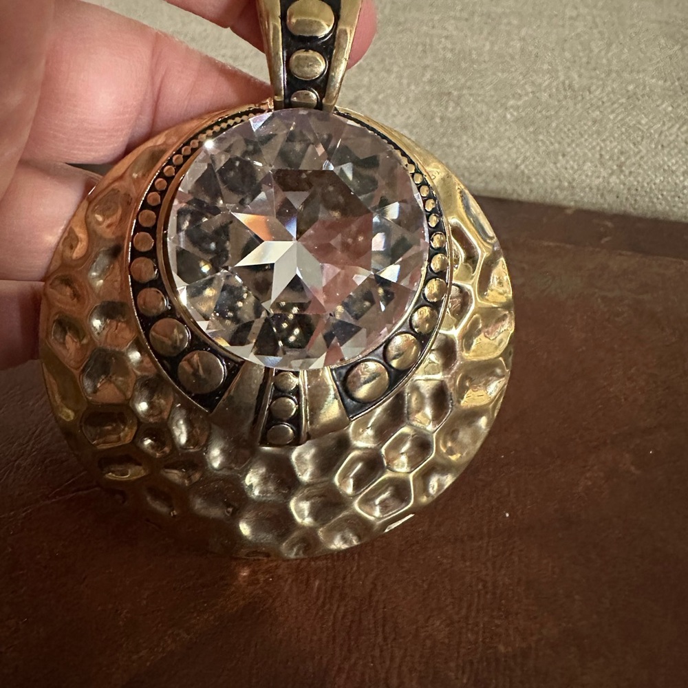 NWOT HAMMERED BRASS LIKE Crystal Pendant - Picture 3 of 3